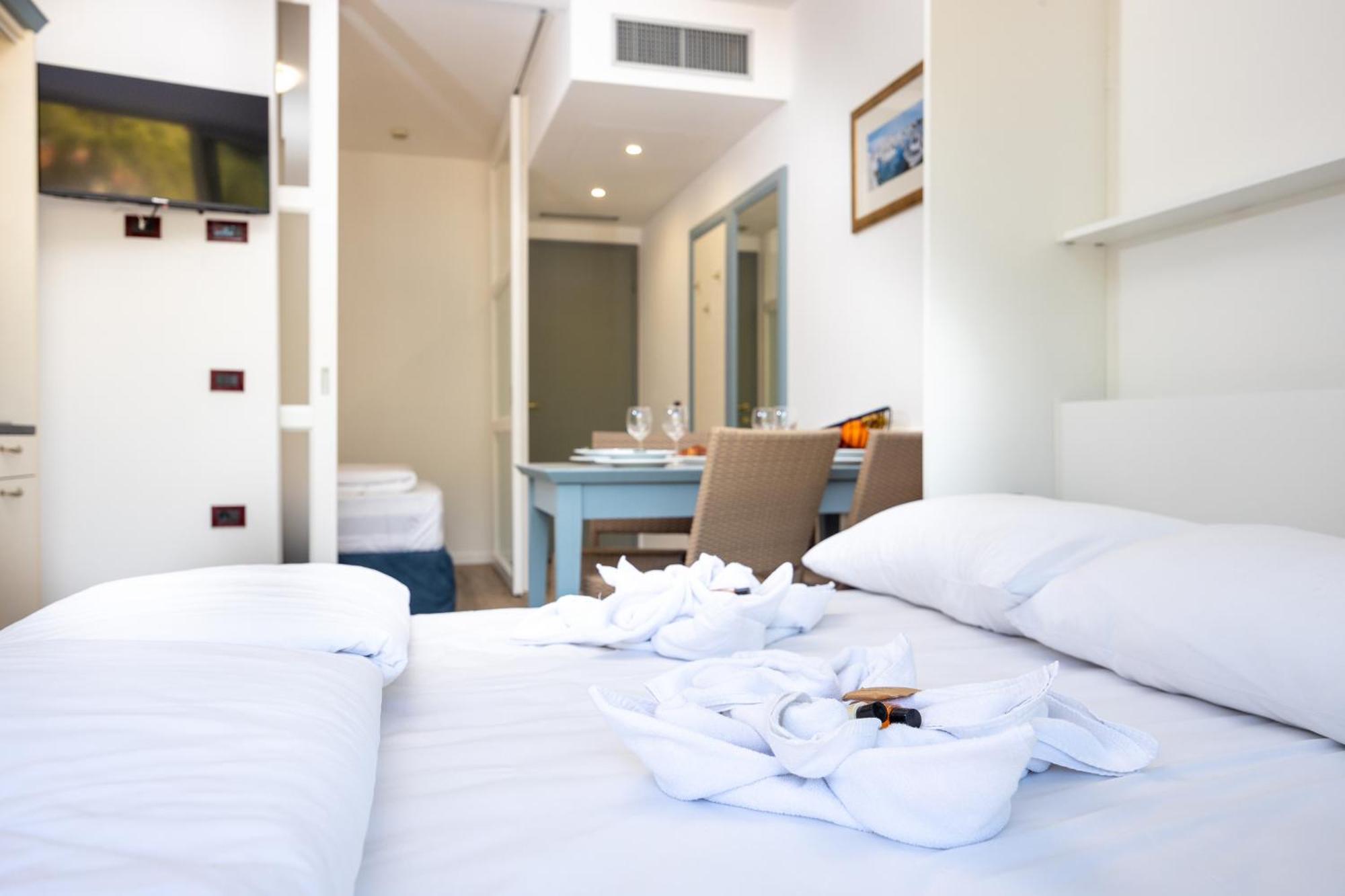 Family Resort Del Mar Banjole Room photo