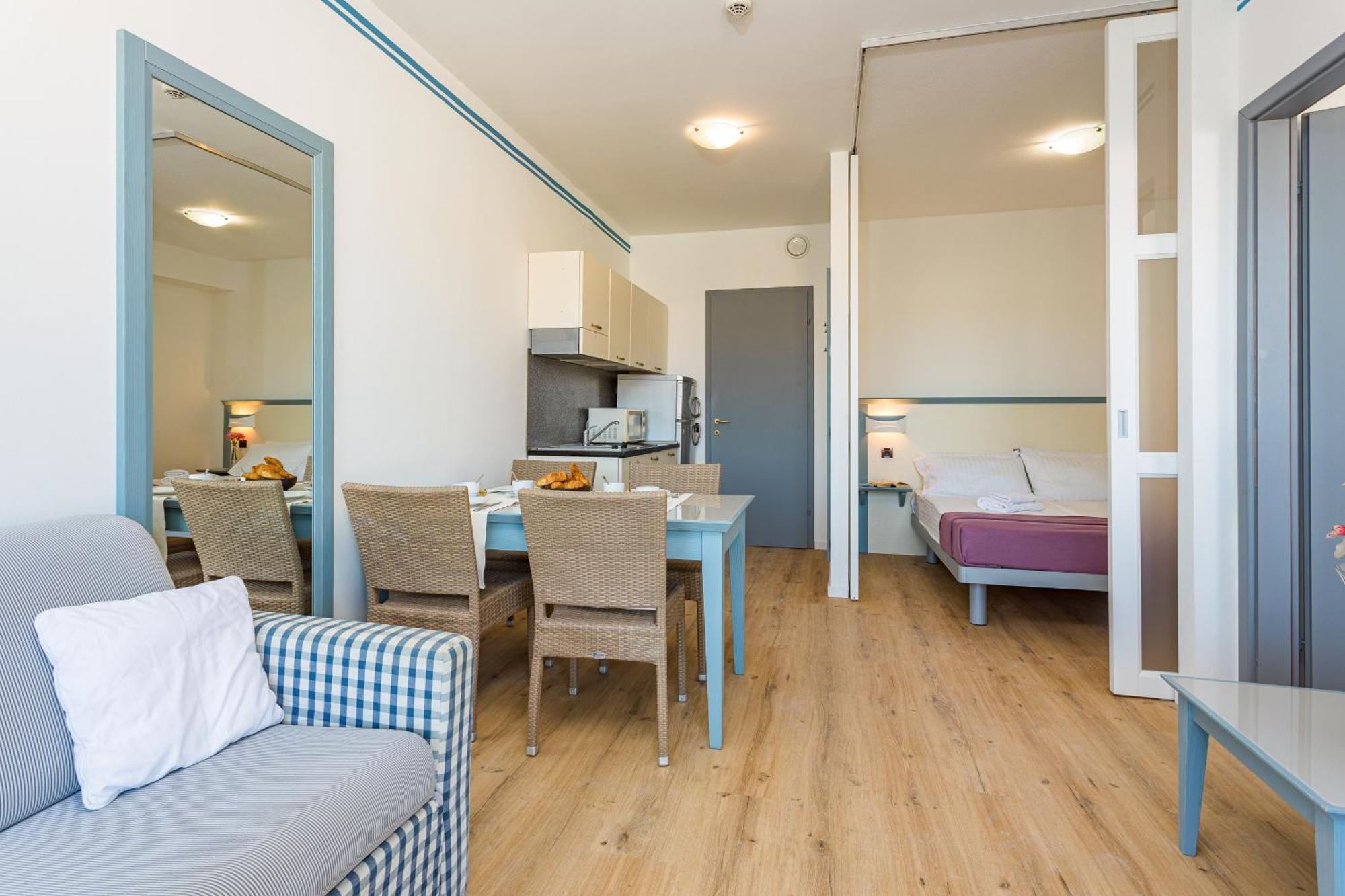 Family Resort Del Mar Banjole Room photo