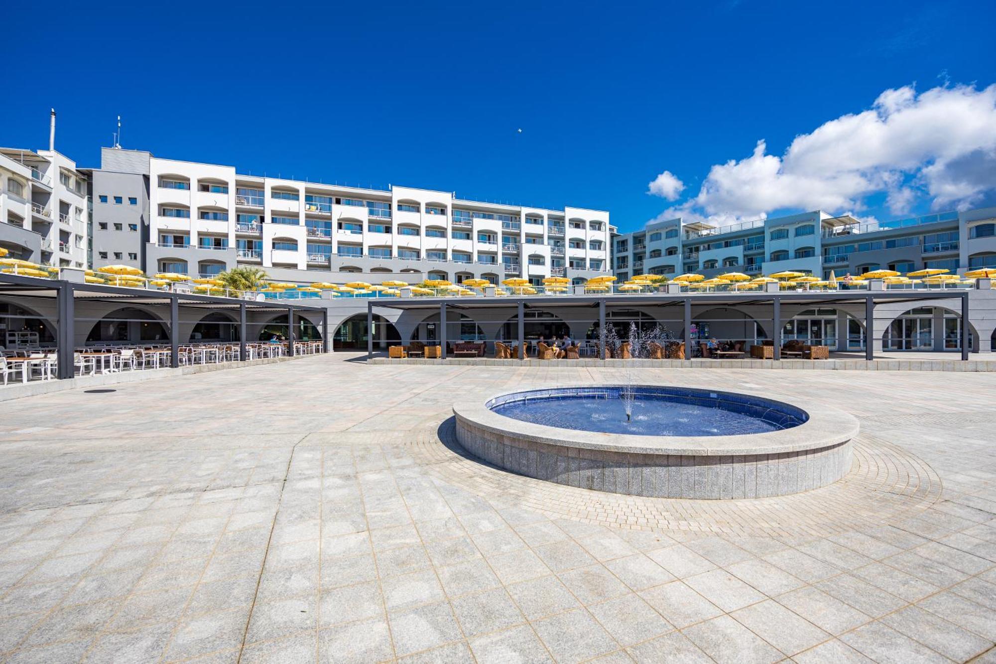 Family Resort Del Mar Banjole Exterior photo